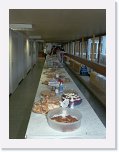PICT0029 * langsam leert sich das Buffet * 1200 x 1600 * (301KB)